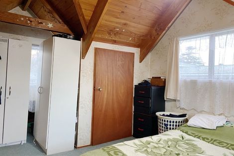 Photo of property in 1/21 Wattle Street, New Lynn, Auckland, 0600