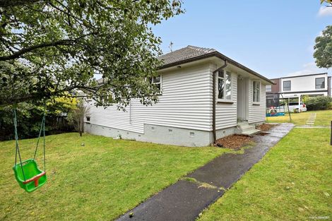 Photo of property in 33 Line Road, Glen Innes, Auckland, 1072