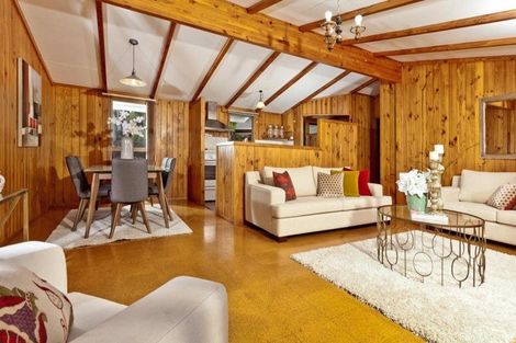 Photo of property in 10 Phillipa Place, Browns Bay, Auckland, 0630