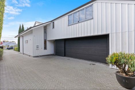 Photo of property in 33a Stanley Point Road, Stanley Point, Auckland, 0624