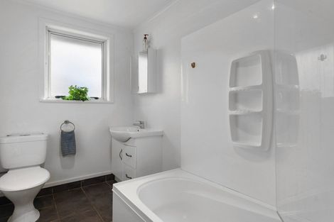 Photo of property in 1/2 Kowhai Avenue, Mangere Bridge, Auckland, 2022