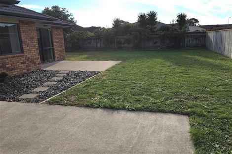 Photo of property in 4 Gandalf Crescent, Paraparaumu, 5032