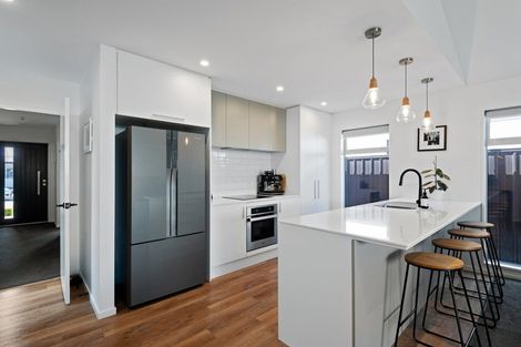 Photo of property in 7 Grey Way, Russley, Christchurch, 8042