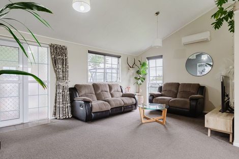 Photo of property in 15 Ranfurly Road, Feilding, 4702