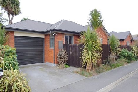 Photo of property in 17 Picton Avenue, Riccarton, Christchurch, 8011
