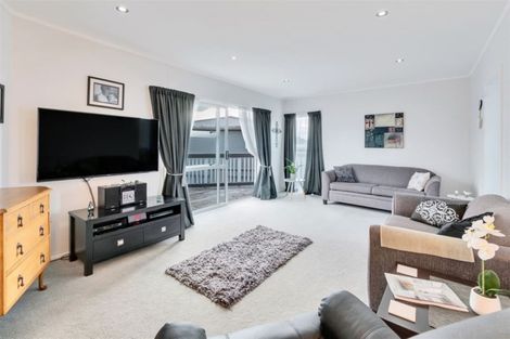 Photo of property in 9 Bodi Place, Te Atatu South, Auckland, 0610