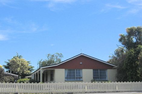 Photo of property in 116 Lake Terrace Road, Burwood, Christchurch, 8061