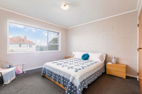 Photo of property in 3/30 Fifth Avenue, Mount Albert, Auckland, 1025