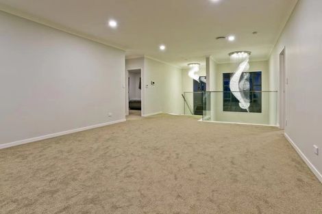 Photo of property in 32 Pioneer Rise, Silverdale, 0932