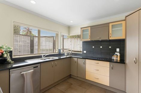 Photo of property in 113a Cook Street, Cockle Bay, Auckland, 2014