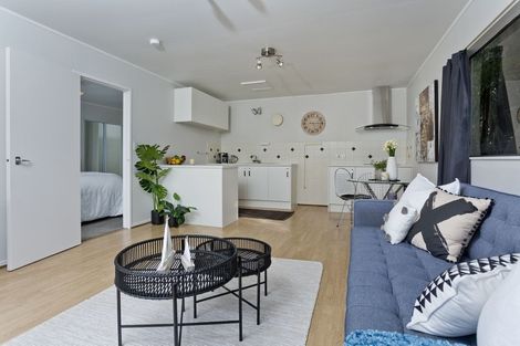 Photo of property in 1/24 Reynolds Place, Torbay, Auckland, 0630