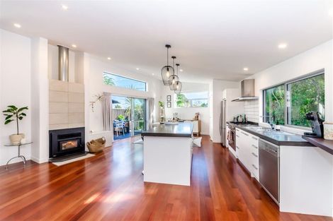 Photo of property in 1b Winara Avenue, Waikanae, 5036