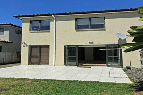 Photo of property in 102 Huntington Drive, Huntington Park, Auckland, 2013