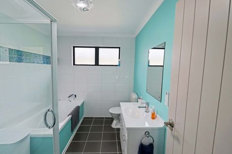 Photo of property in 186 Plateau Road, Te Marua, Upper Hutt, 5018