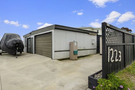Photo of property in 1223 Papamoa Beach Road, Papamoa Beach, Papamoa, 3118