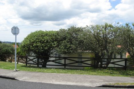 Photo of property in 3 Waterfront Road, Mangere Bridge, Auckland, 2022