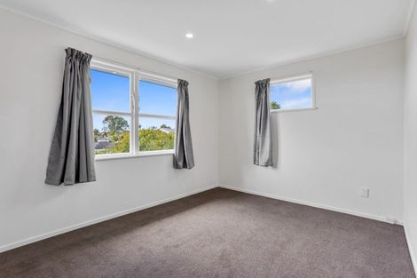 Photo of property in 17 Keegan Drive, Massey, Auckland, 0614