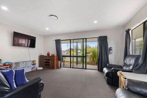 Photo of property in 51 Fairview Road, Western Heights, Rotorua, 3015