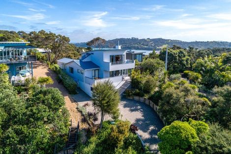 Photo of property in 35 Tawa Street, Oneroa, Waiheke Island, 1081