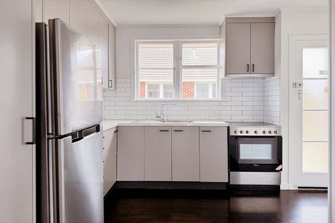 Photo of property in 58 Wai-iti Crescent, Woburn, Lower Hutt, 5010