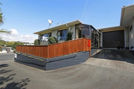 Photo of property in 8a Birdwood Avenue, Moturoa, New Plymouth, 4310