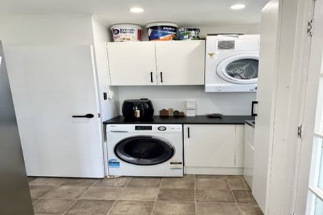 Photo of property in 1 Carrington Avenue, Hillcrest, Hamilton, 3216