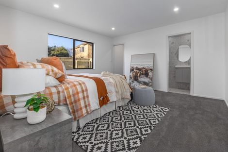 Photo of property in 102 Langdale Avenue, Paraparaumu, 5032