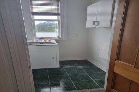 Photo of property in 33 Glencoe Road, Browns Bay, Auckland, 0630