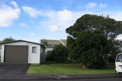 Photo of property in 1/3 Helga Crescent, Te Atatu Peninsula, Auckland, 0610