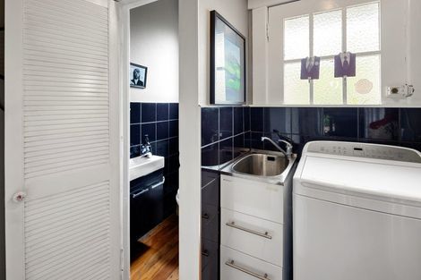 Photo of property in 69 Forest Lake Road, Forest Lake, Hamilton, 3200