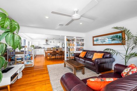 Photo of property in 3 Lichen Grove, Russell, 0272