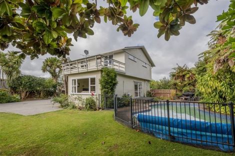 Photo of property in 15a Kawiu Road, Levin, 5510