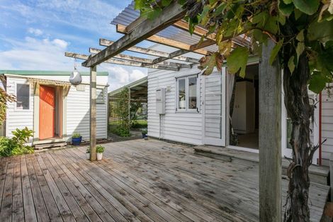 Photo of property in 98 Awapuni Road, Awapuni, Gisborne, 4010