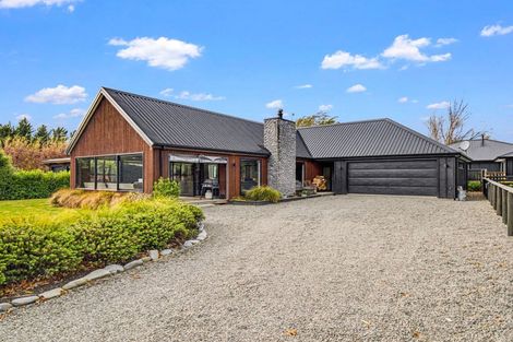 Photo of property in 13 Hart Place, Lake Coleridge, 7572