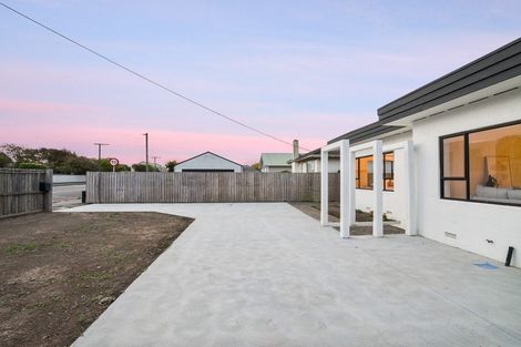 Photo of property in 86 Racecourse Road, Sockburn, Christchurch, 8042