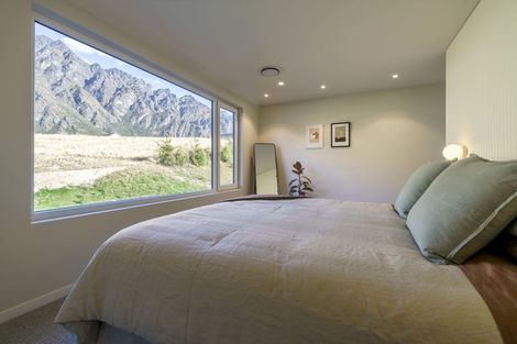 Photo of property in 35 Jack Hanley Drive, Jacks Point, Queenstown, 9371