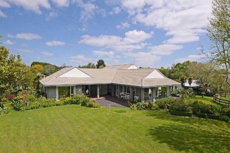 Photo of property in 211 Waihoehoe Road, Drury, 2577