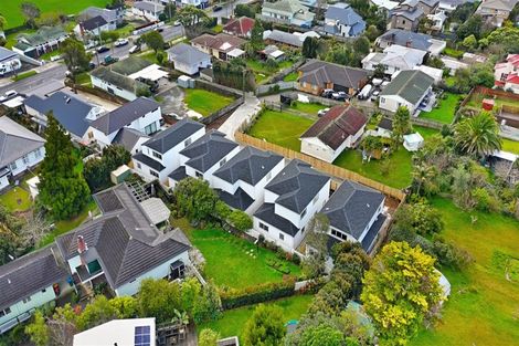 Photo of property in 240b Whitney Street, Blockhouse Bay, Auckland, 0600