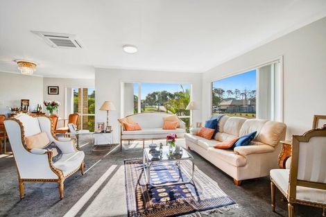 Photo of property in 1 Anchorite Way, Red Beach, 0932