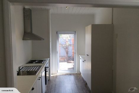 Photo of property in 341 Marine Parade, Napier South, Napier, 4110