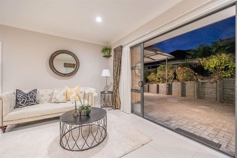 Photo of property in 6 Fairhill Place, Flat Bush, Auckland, 2016