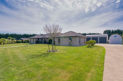 Photo of property in 52 Garth Road, Levin, 5571