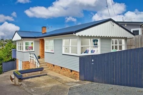 Photo of property in 1/93 Target Road, Totara Vale, Auckland, 0629