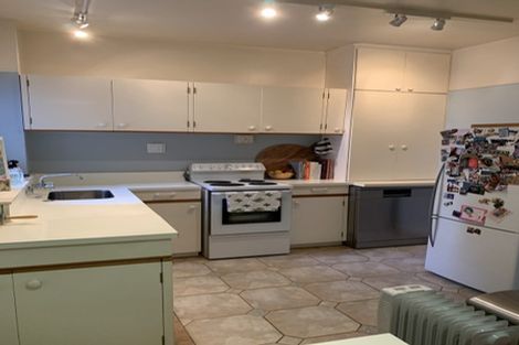 Photo of property in Olympus Flats, 2/280 Oriental Parade, Oriental Bay, Wellington, 6011