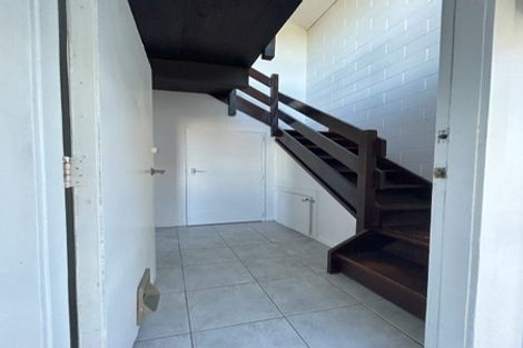 Photo of property in 112 Akaroa Drive, Maupuia, Wellington, 6022