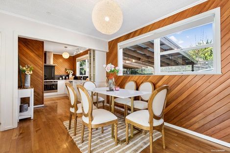 Photo of property in 2/599 Glenfield Road, Totara Vale, Auckland, 0629