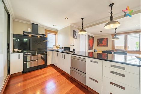 Photo of property in 9 Military Road, Boulcott, Lower Hutt, 5010