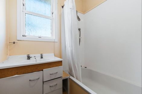 Photo of property in 10 Tamakui Grove, Turangi, 3334