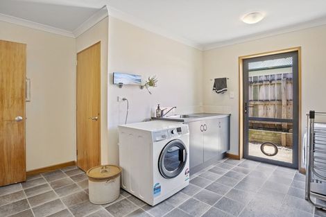 Photo of property in 5 Freeman Close, Abbotsford, Dunedin, 9018