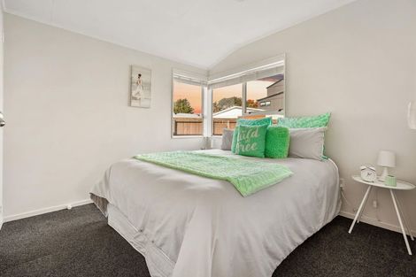 Photo of property in 26 Hinerau Street, Henderson, Auckland, 0612
